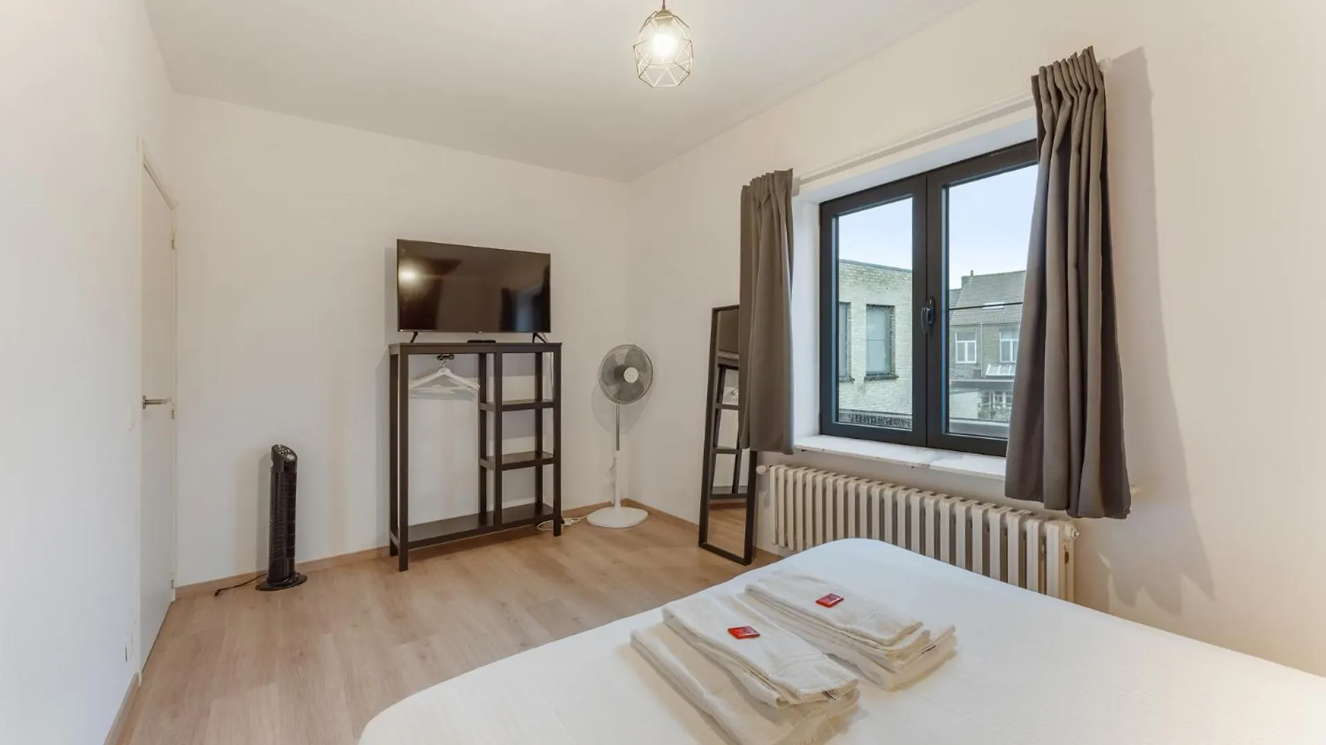 General Sixty-Seven By Romy&Travis Hotel Bruges