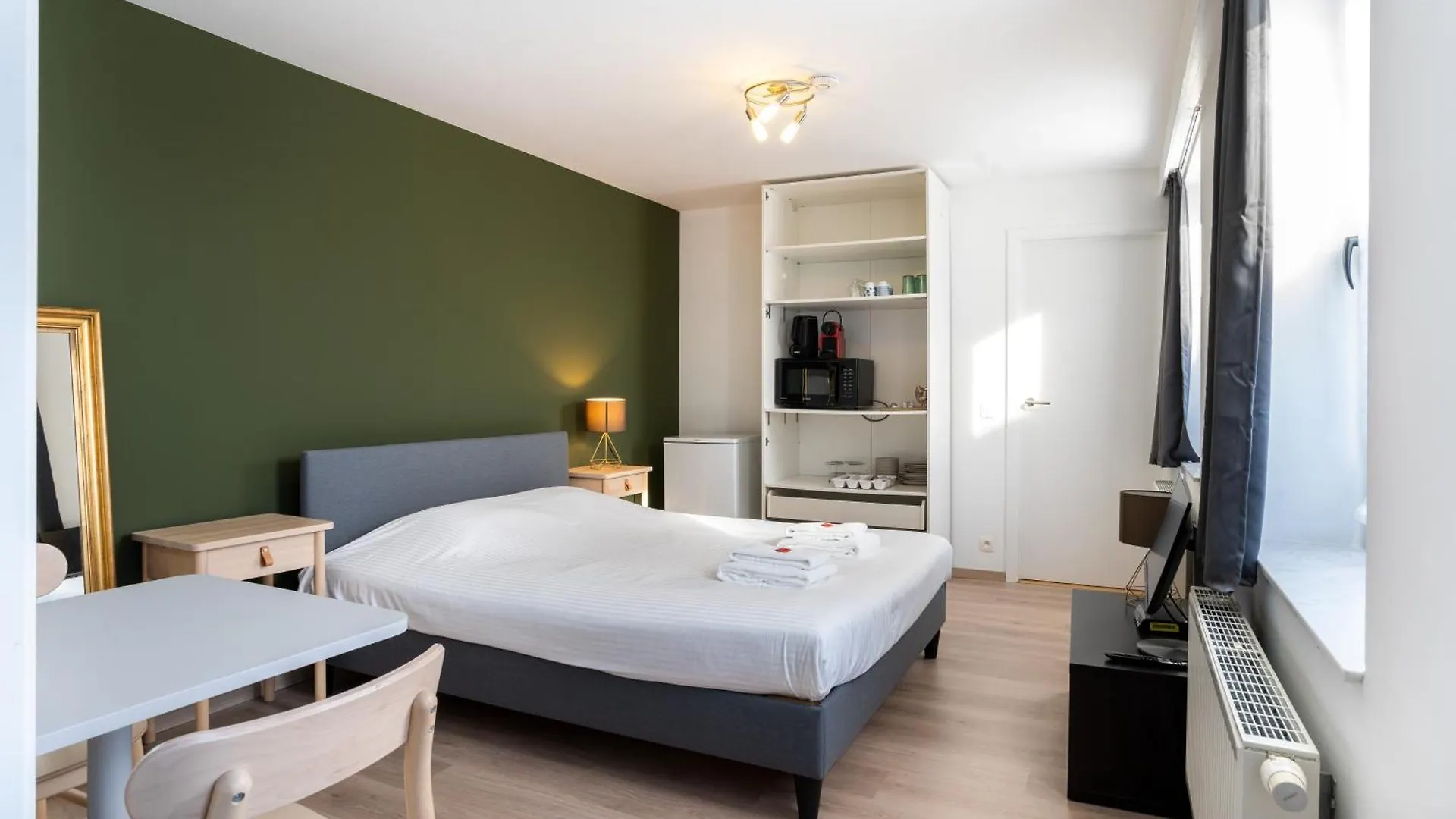 General Sixty-Seven By Romy&Travis Hotel Bruges 0*,  Belgium