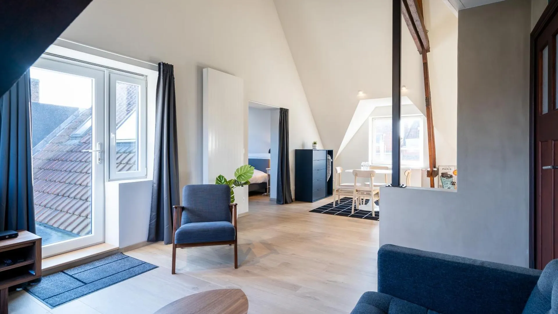 General Sixty-Seven By Romy&Travis Hotel Bruges Guest house